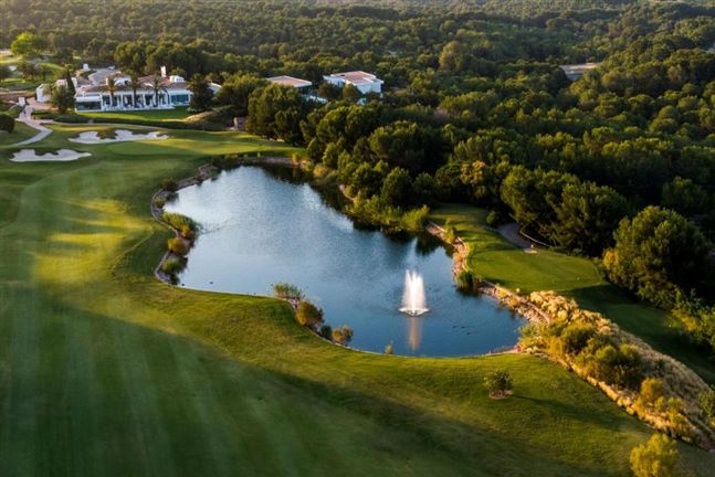 Las Colinas Golf & Country Club