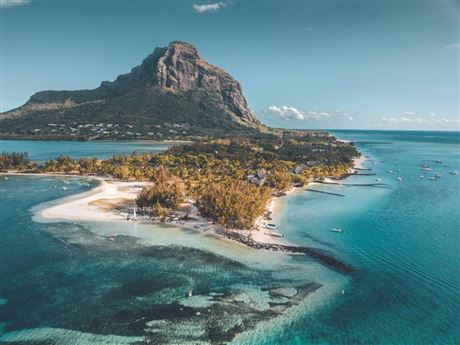 Paradis Beachcomber Golf Resort & Spa